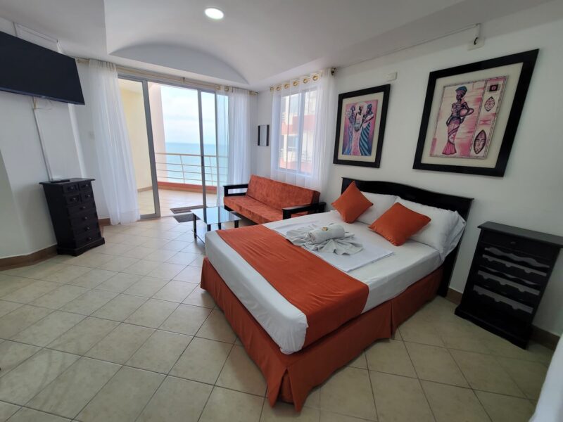 Suite A 704