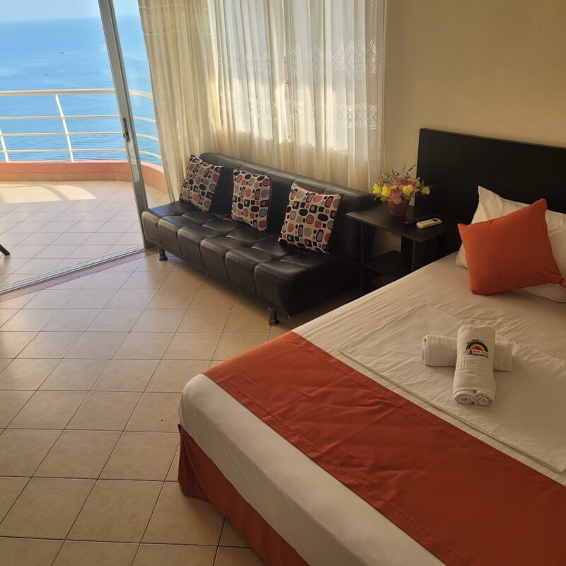 Suite A 902